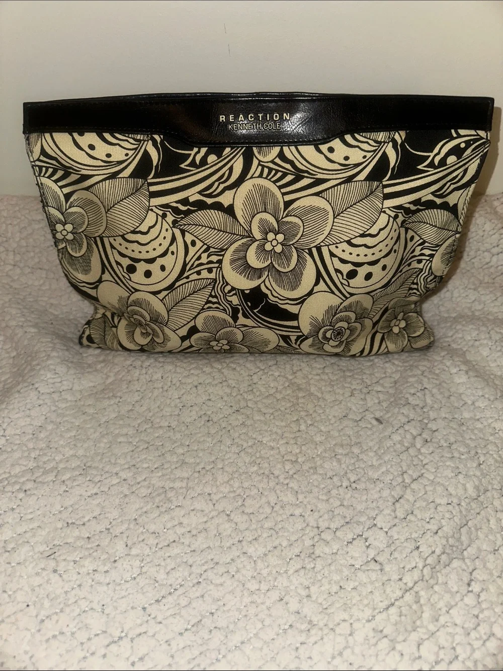 Reaction Kenneth Cole Floral Canvas Toiletry Bag